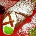 YYMMKK's cooksnap of when they made シチリアのお菓子☆カンノーリ☆.