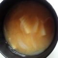 ☆佳恵☆'s cooksnap of when they made じゃがいもと玉ねぎの味噌汁.