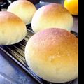 FD3srx7's cooksnap of when they made 材料４つ❤簡単でシンプルな丸パン（＾＾）.