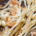 そまかず's cooksnap of when they made ご飯のお供に☆えのきと鮭の炒め物。.