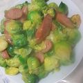 くいむし's cooksnap of when they made もう１品に☆芽キャベツとソーセージの炒物.