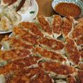 chainco's cooksnap of when they made 底はカリ、中味は肉汁じわっの餃子の焼き方.