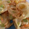 ナウちゃん's cooksnap of when they made ✿たまねぎとえだ豆とさくらえびのかき揚げ.