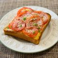 コムギ大好き's cooksnap of when they made トマトと粉チーズのガリマヨトースト.