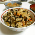ちびまかろん's cooksnap of when they made 簡単★ひじきの炊き込みごはん.