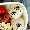 たにはらあや's cooksnap of when they made 簡単☆猫の足跡♪肉球おにぎり〈キャラ弁〉.