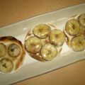 たかこっぷ's cooksnap of when they made 子供だって食べたいよ♪バナナで餃子ピザ♪.