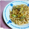 ＴＯＭＯＷＡＴ's cooksnap of when they made 簡単★長ネギとじゃこの焼きうどん風.