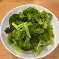 ママメイン！時々子供's cooksnap of when they made ブロッコリー★電子レンジでチン♪.