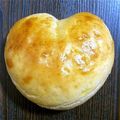 春と夏のママ's cooksnap of when they made ＨＢで♡ハートのいちごミルクパン.