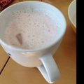 かお琉's cooksnap of when they made ♡春色♫♪♫ごろごろいちごのラッシー♡.
