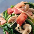 ももたんきっちん's cooksnap of when they made キノコほうれん草のバター醤油炒め.