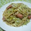 まゆみ母ちゃん's cooksnap of when they made キャベツとウインナーの黒ゴマパスタ.