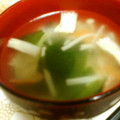 トマたろう's cooksnap of when they made えのきとワカメの中華スープ☆.