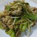 HSHG's cooksnap of when they made 豚ともやしとキャベツのマヨマスタード炒め.
