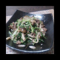 くみぽ's cooksnap of when they made 豚挽肉とえのきだけと水菜のにんにく炒め.