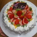 ☆ササ☆'s cooksnap of when they made イチゴたっぷりデコレーションケーキ.