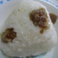 まるごーる's cooksnap of when they made カリカリ豚で、美味しいおにぎり.