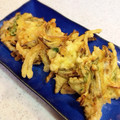 あいばか's cooksnap of when they made 我が家の定番♪小女子と玉葱の天ぷら♥.