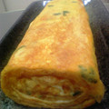 maruru-nn's cooksnap of when they made シメジと万能ネギ入り甘辛卵焼き.