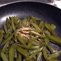 チョコ大好き好き's cooksnap of when they made 茎わかめのゴマ油炒め.