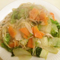 とまとま１０'s cooksnap of when they made 余った野菜で！簡単！あんかけ焼きそば.