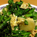 よし坊's cooksnap of when they made 菜の花と卵の塩炒め.