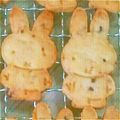 春と夏のママ's cooksnap of when they made ２色ちんすこう~黒糖＆アーモンド風味~.