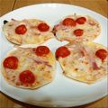 さんなトリオママ's cooksnap of when they made ★餃子の皮でパリパリ!!簡単ミニピザ★.