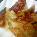 maruru-nn's cooksnap of when they made 底はカリ、中味は肉汁じわっの餃子の焼き方.