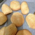 RMBママ's cooksnap of when they made 余った卵白で…絶品ラングドシャ.