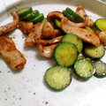 むぴょこぴょこん's cooksnap of when they made 胡瓜とソーセージのオイスター炒め☆.