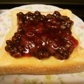 お魚キッチン's cooksnap of when they made あんこ☆苺ジャムトーストdeシアワセ朝食.