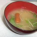 きらり流れ星's cooksnap of when they made ウィンナーと水菜の味噌汁。ラーメン汁風。.