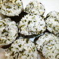 ❀あおい❀'s cooksnap of when they made おにぎりより簡単かも。のりまきで可愛く。.