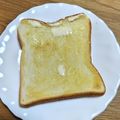 ＊なぁ＊'s cooksnap of when they made 食パンをサクモチに焼く方法.