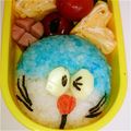 アジルク's cooksnap of when they made 海苔とチーズで簡単ドラえもんキャラ弁♪.