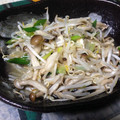 まいたんぽ's cooksnap of when they made レンジで☆もやしのネギ塩しめじ和え.