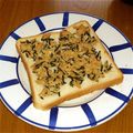 msft5632's cooksnap of when they made ✿ひじきツナマヨトースト✿.