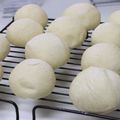 momoiro7's cooksnap of when they made 豆乳入り♪もちふわ白パン.