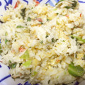 こじぴー's cooksnap of when they made かにかまとレタスの炒飯♪.