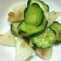 otousanghn's cooksnap of when they made 簡単★大根ときゅうりの浅漬け★梅風味.
