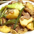 せろ君's cooksnap of when they made じゃが芋入りやきそば.