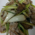ラリー＆サラ's cooksnap of when they made 島らっきょうと豚肉の炒め.