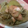 羽尼うに's cooksnap of when they made [簡単]鮭ともやしの蒸し鍋.