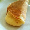 comomuz's cooksnap of when they made HMで簡単チーズ＆ウインナーオムレット.