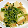 ひろにゃーん's cooksnap of when they made 厚揚げと豆苗の中華煮あん.