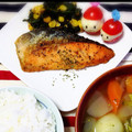 ゆあみあママ's cooksnap of when they made 基本のき・鮭のムニエル.