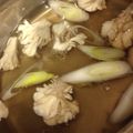お気楽な嫁。's cooksnap of when they made しめじまいたけの味噌汁.