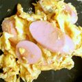 くまさん0402's cooksnap of when they made 魚肉ソーセージのスクランブルエッグ.